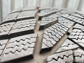 Takmer nová zimná sada VW - 5x112 r16 + 205/55 r16 - 9