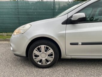 Renault Clio III 1.5 dCi - 9