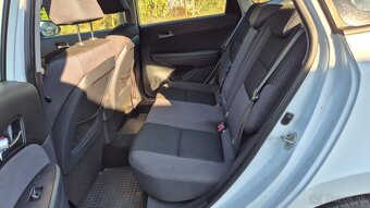 Hyundai i30 cw,  kupované v SR, vyhrievané sedadlá - 9