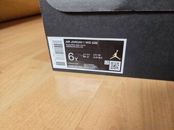 NIKE AIR Jordan, veľkosť 38,5 - 9