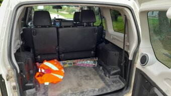 Mitsubishi Pajero - 9