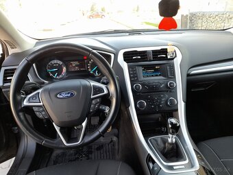 ford mondeo combi - 9