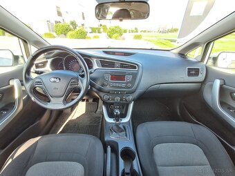 KIA Cee’d Sporty Wagon Combi 74kw Manuál - 9