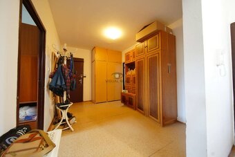 Na predaj 4 izb. byt, 89 m² + log, VETERNICOVÁ + Garážové mi - 9