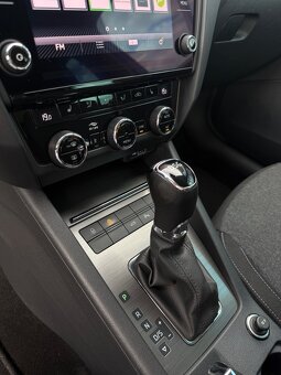 Škoda Octavia Combi 2.0TDi DSG Style Edition - 9