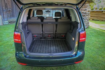 Volkswagen Touran 2.0 TDI, Highline, Servisná história, - 9