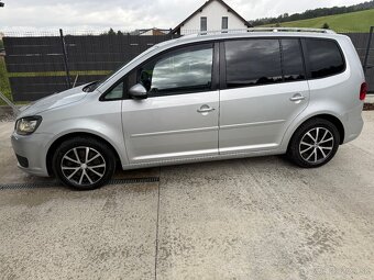 Volkswagen Touran 2.0 TDI BlueMotion, automat, 103kw - 9