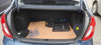Hyundai Accent 1.4 benzín - 9