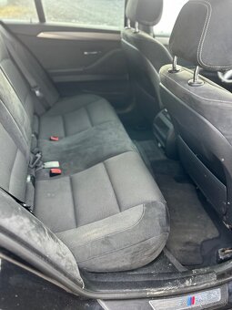 ROZPREDAM BMW F10 530d xDrive 190kw M-packet - 9