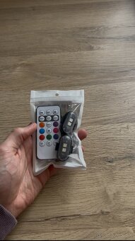 Bezdrôtové RGB LED diódy do interiéru auta - 9