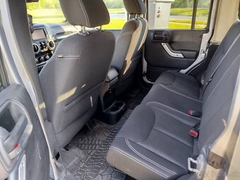 Jeep Wrangler 2.8 CRD Sahara A/T - 9