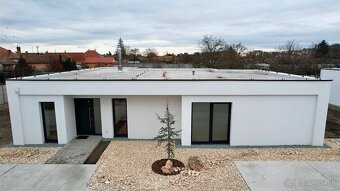 NOVOSTAVBA | Moderný a nízkoenergetický samostatne stojací r - 9