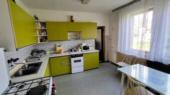 Rodinný dom s garážou v obci Margecany - 9