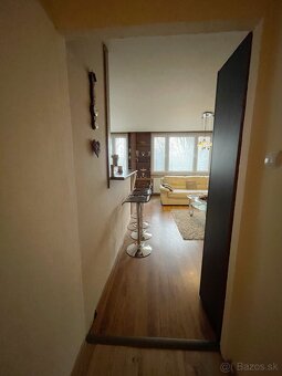 3izb byt sídl.Nad Jazerom, s balkónom - 9