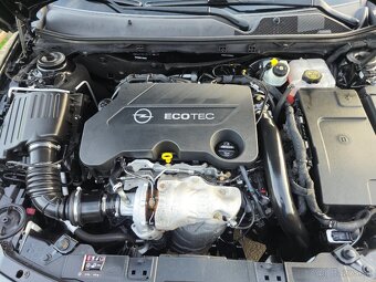Opel insignia sport tourer 125kw 4x4 automat - 9