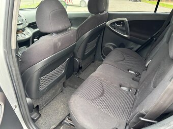TOYOTA RAV4 2.2 D4-D 4x4 - 9