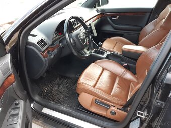 Audi A4 Avant 2.0 TDI Premium - 9
