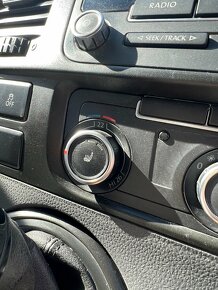 Volkswagen Transporter LONG, 103KW, DSG, TOP VÝBAVA I STAV - 9