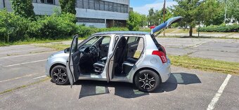 Suzuki Swift 1.3 GLX - 9