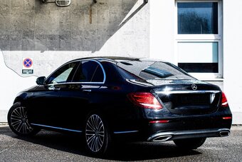 Mercedes-Benz E trieda Sedan 400 4MATIC A/T - 9