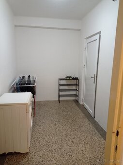 Prenájom 1,5-izbový byt v Brezne 49m2 s vonkajším posedením - 9