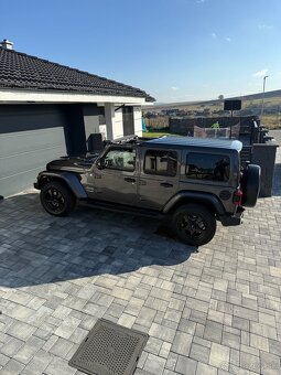 Jeep Wrangler Sahara - 9