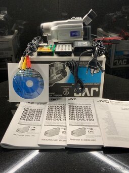 JVC digitalná video kamera - 9