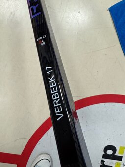 UPLNE NOVA PROFI HOKEJKA CCM RIBCOR TRIGGER 7 PRO + CUSTOM - 9