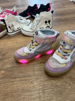 Nádherne tenisky od 25-28 - 9