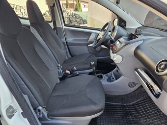 Toyota Aygo 1.0 benzín 95000km - 9