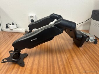 AlzaErgo Arm AR2.1 čierny držiak na 2 monitory - 9
