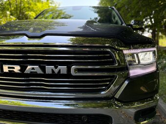 Dodge RAM 1500 Laramie—5.7 V8 HEMI—2020–KŮŽE—95.000km - 9