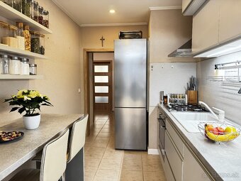 NA PREDAJ zrekonštruovaný 3-izbový byt, Kanianka, okr. PD - 9