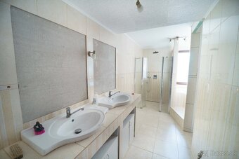 5-izbový rodinný dom pri Podhájskej na predaj - 9