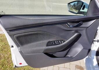 Škoda Kamiq 1,0 TSI STYLE ZÁRUKA benzín manuál 81 kw - 9