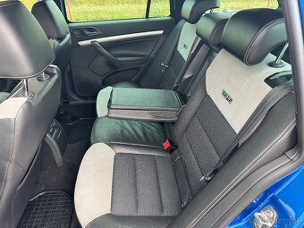 Škoda Octavia Combi 2.0 TDI CR RS - 9