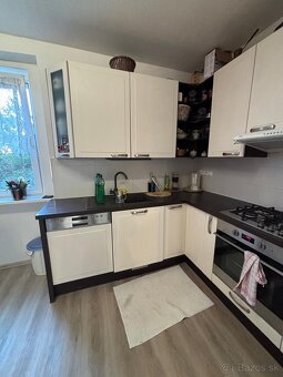 Rezervované Predám 3izb pôvodne 4izb byt 93m² - 9