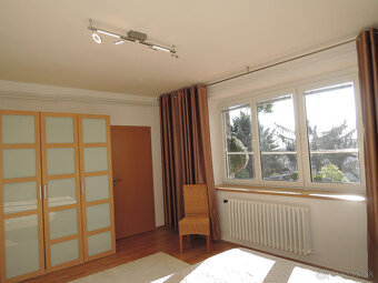 Prenájom 4 izb. bytu v RD, Staré Mesto, Révová ul. - 9