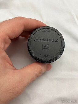 Olympus M.Zuiko Digital 45mm f/1.8 - 9