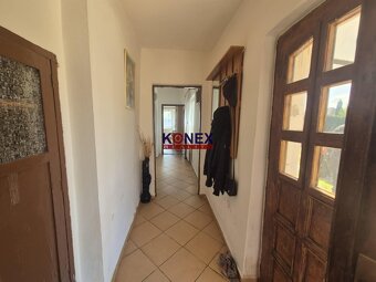 Pekný rodinný dom v meste VEĽKÉ KAPUŠANY – NA PREDAJ - 9