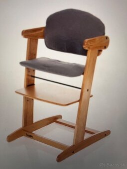 Rastúca jedálenská stolička zn . Zopa - 9