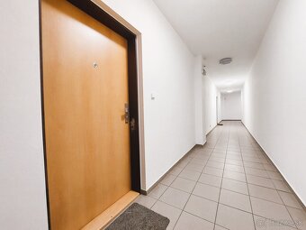 EXKLUZÍVNE Ideálny 1 izbový byt v projekte Arboreum, Ži - 9