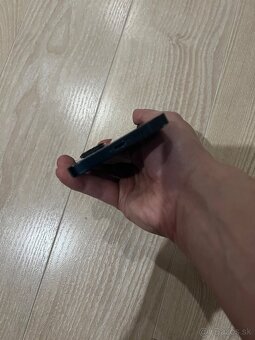 iPhone 13 256GB Black - 9