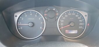 Hyundai i20 1,2i 78k, klimatizácia, kúpené v SR, 2011 - 9