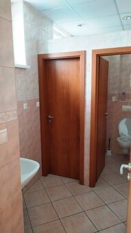 Kancelársky priestor 3x 18,5m² v Ružinove - 9