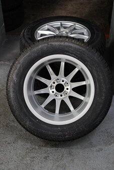 Predam zimnú nejazdenú sadu r17 mercedes - 9