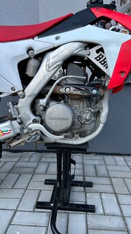 Honda CRF 250 r - 9