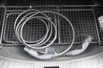 Land Rover Discovery Sport 1,5 P300e PEHV 147 kW 4x4 - 9