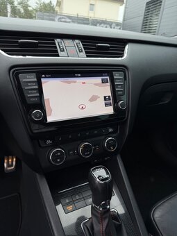 Škoda Octavia Combi 2.0 TFSI RS DSG - 9