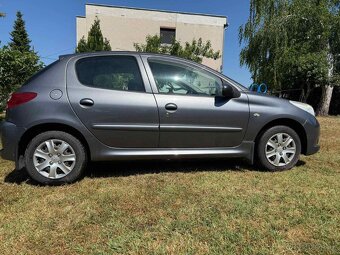 Peugeot 206+ - 9